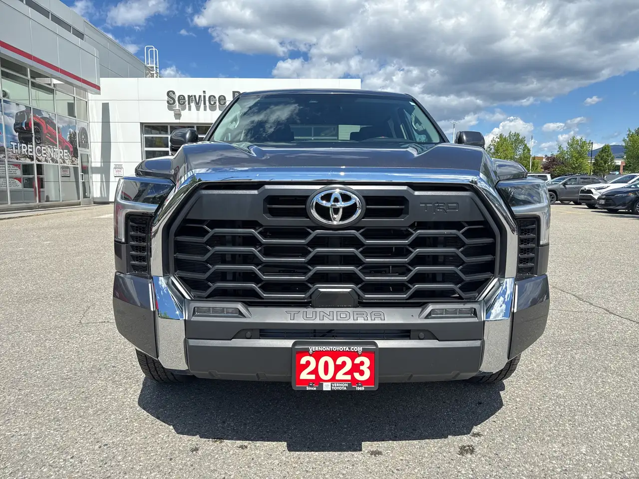 Toyota Tundra снимка Toyota Tundra