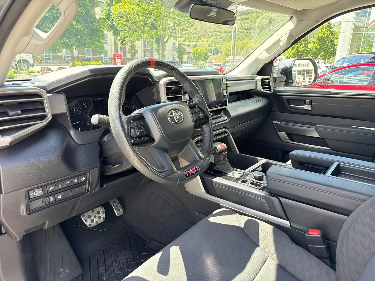 Toyota Tundra снимка Toyota Tundra