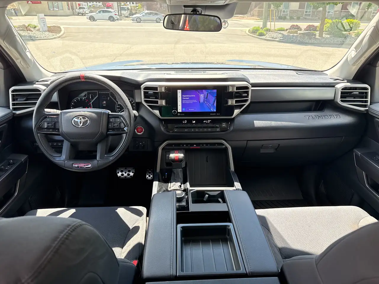 Toyota Tundra снимка Toyota Tundra