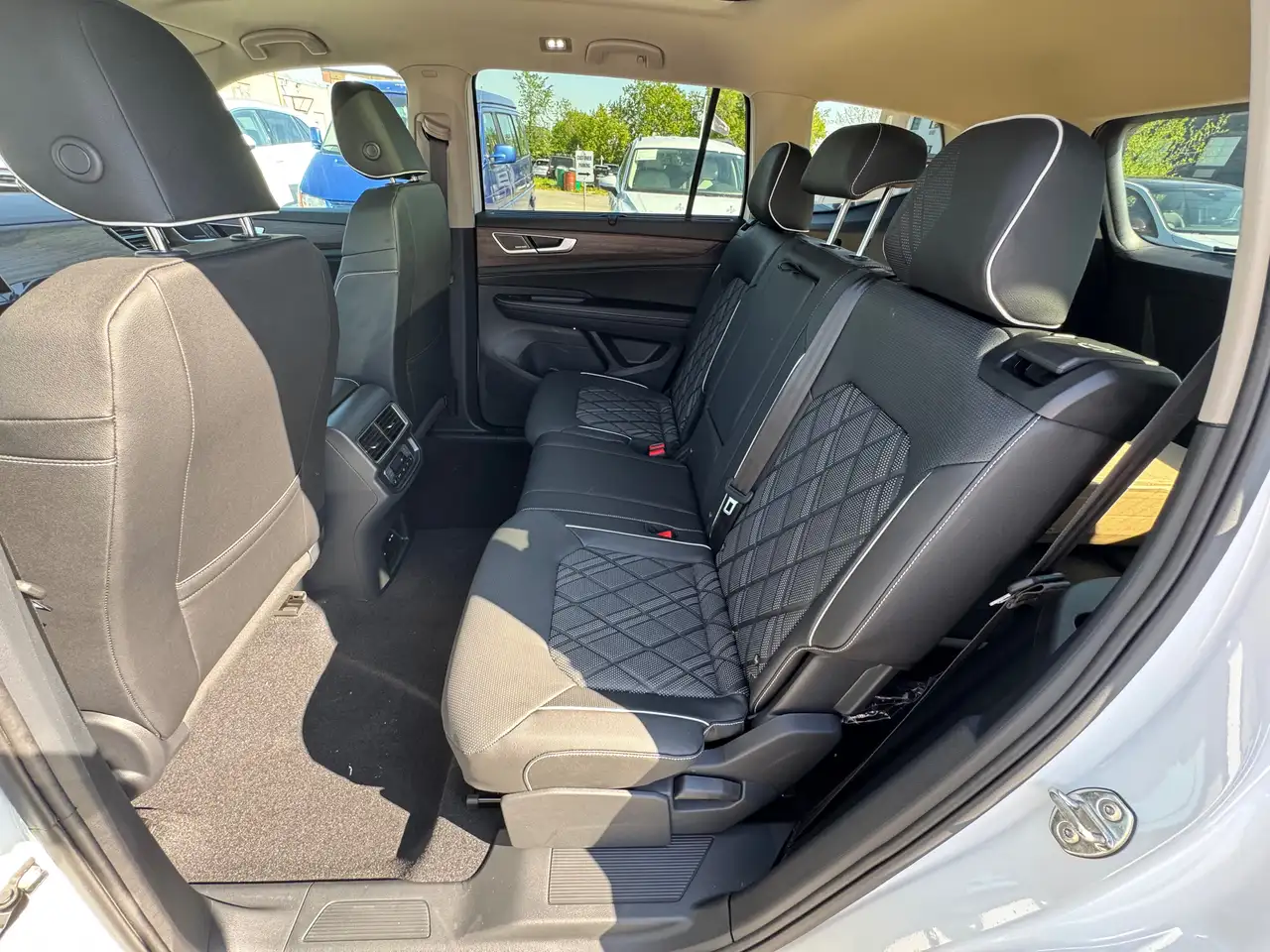 Volkswagen Atlas снимка Volkswagen Atlas