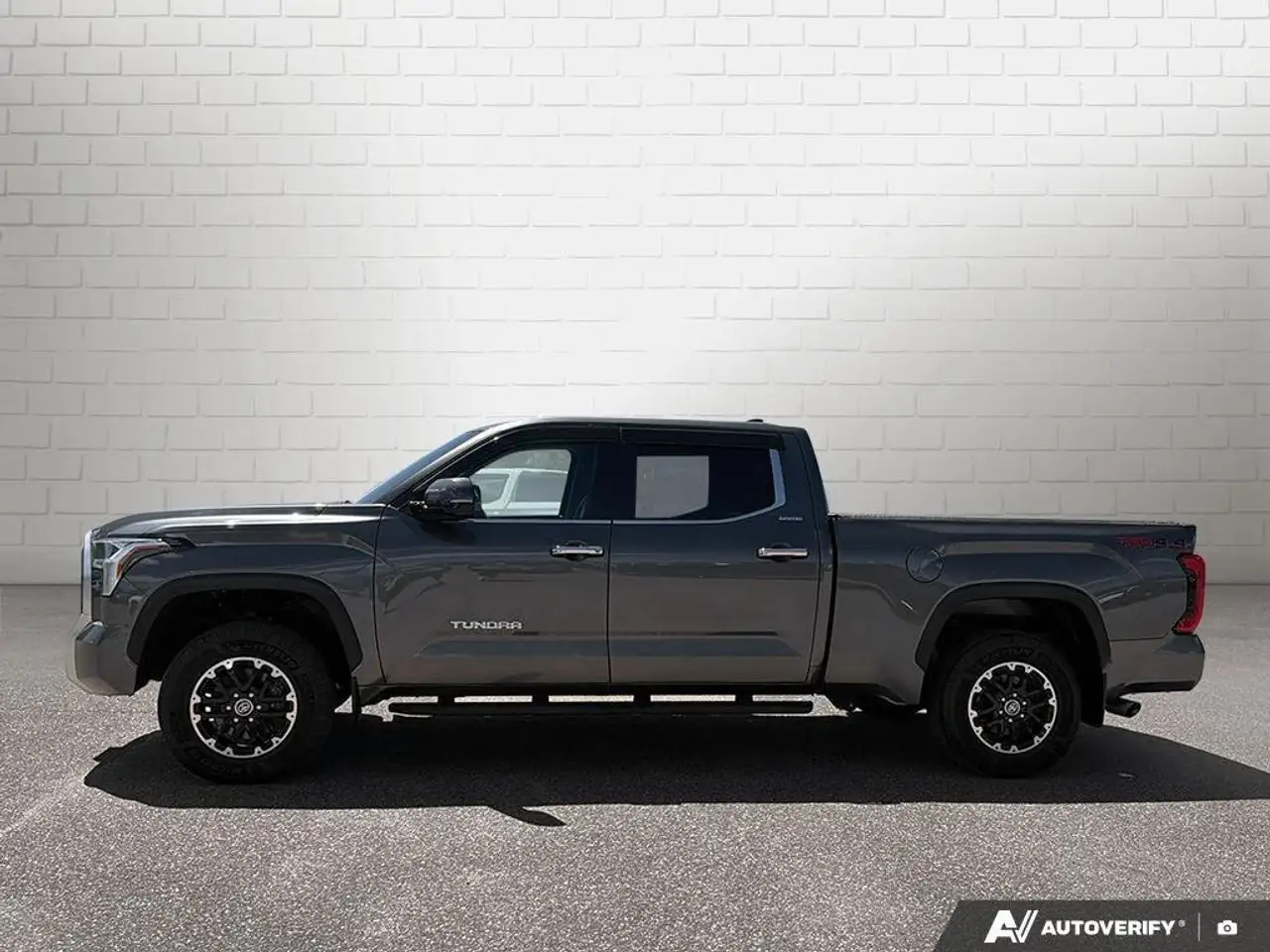 Toyota Tundra снимка Toyota Tundra