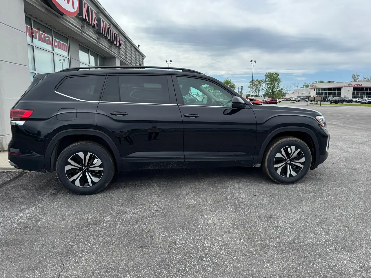 Volkswagen Atlas снимка Volkswagen Atlas