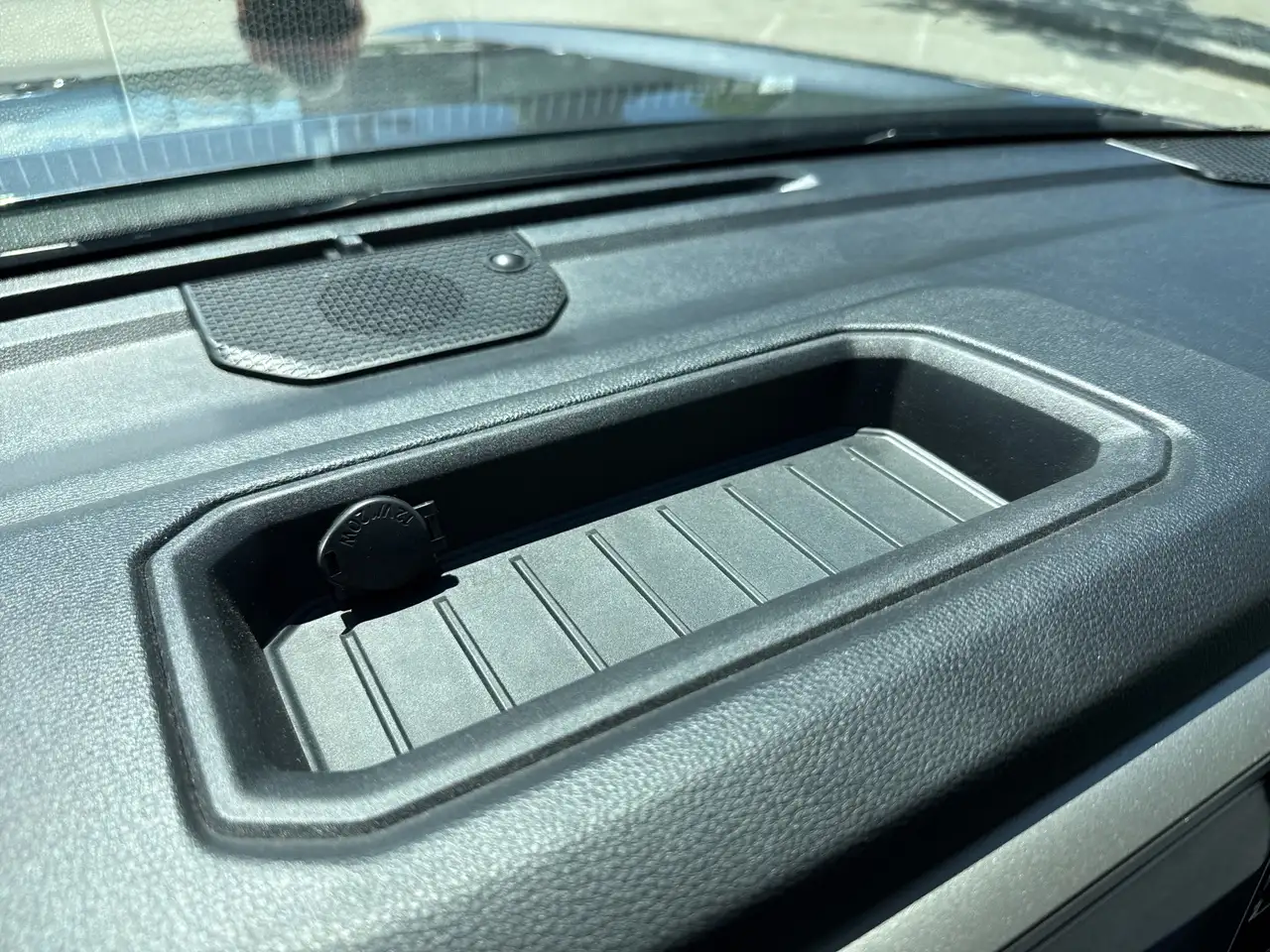 Toyota Tundra снимка Toyota Tundra