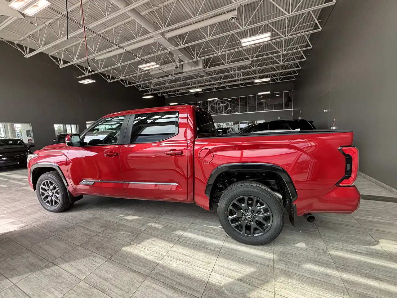 Toyota Tundra снимка Toyota Tundra