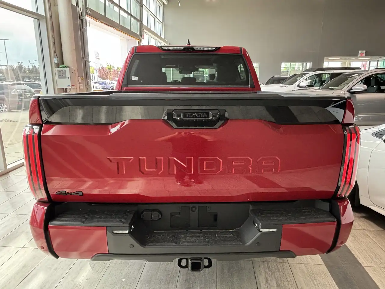 Toyota Tundra снимка Toyota Tundra