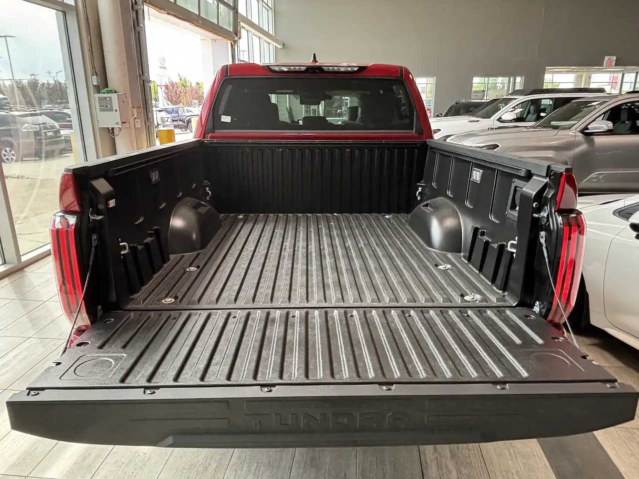 Toyota Tundra снимка Toyota Tundra