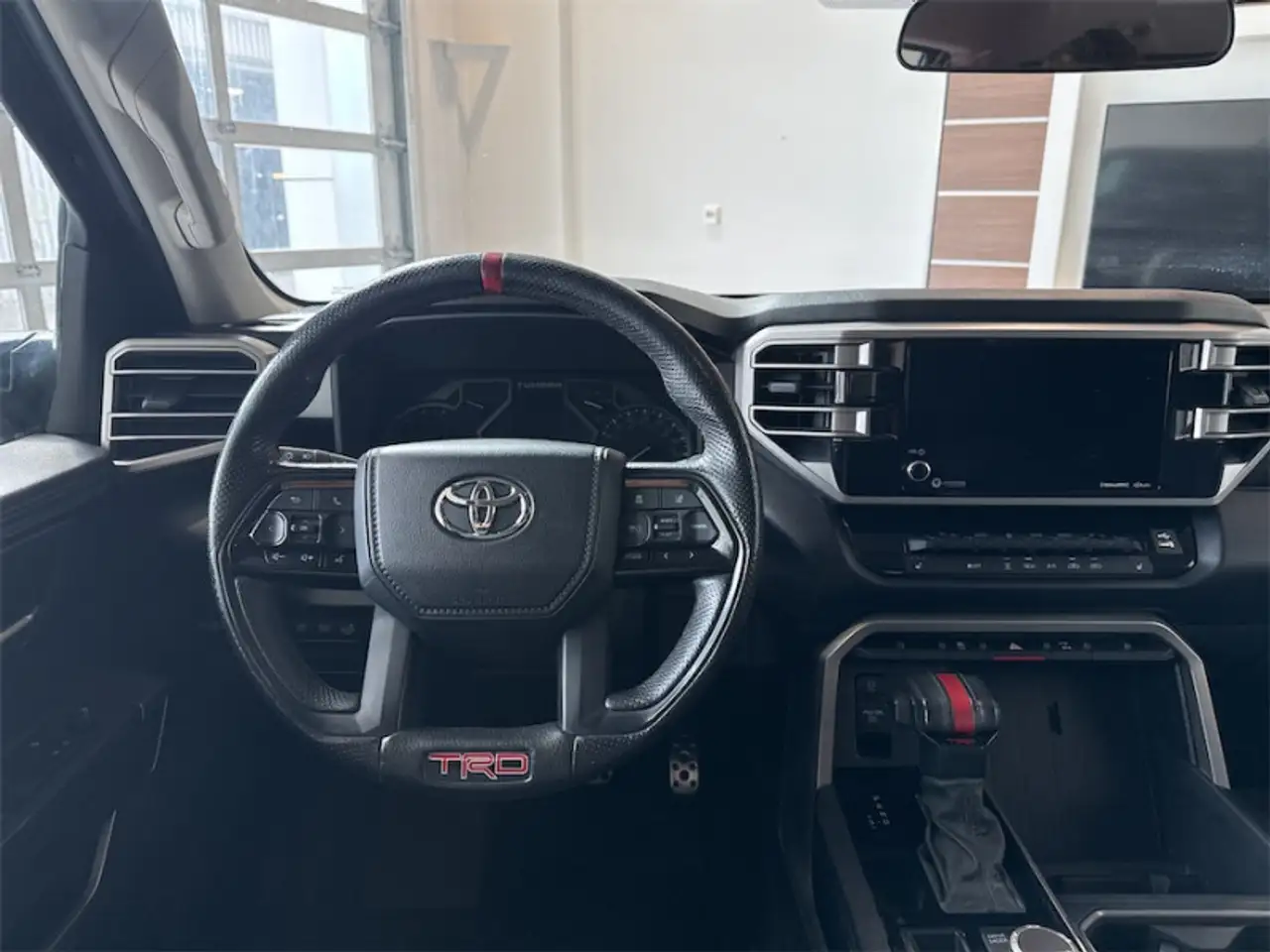 Toyota Tundra снимка Toyota Tundra