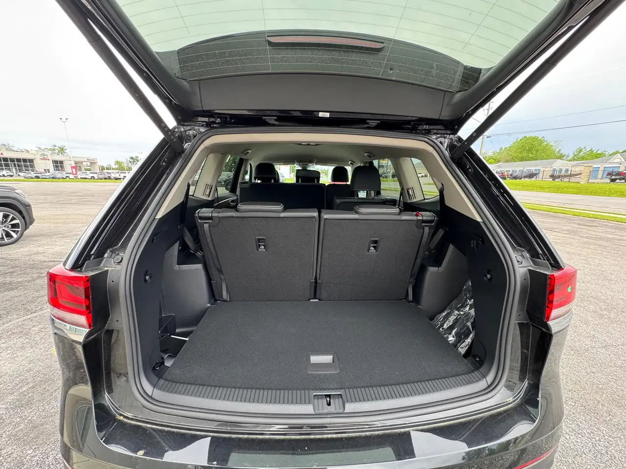 Volkswagen Atlas снимка Volkswagen Atlas