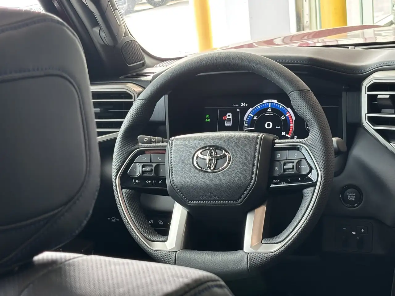 Toyota Tundra снимка Toyota Tundra