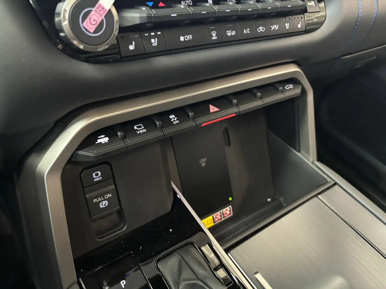 Toyota Tundra снимка Toyota Tundra