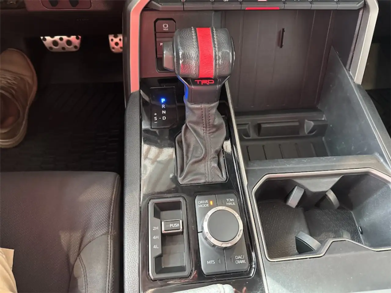Toyota Tundra снимка Toyota Tundra