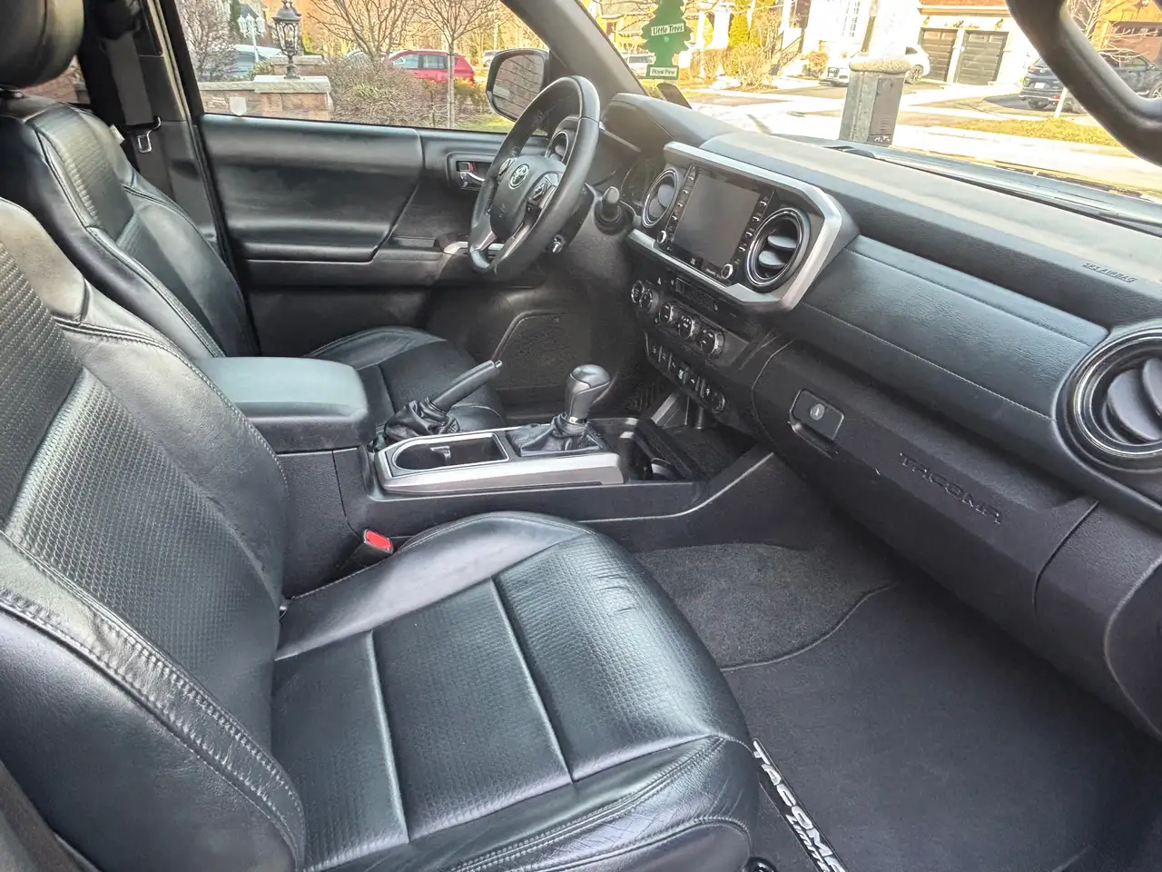 Toyota Tacoma снимка Toyota Tacoma