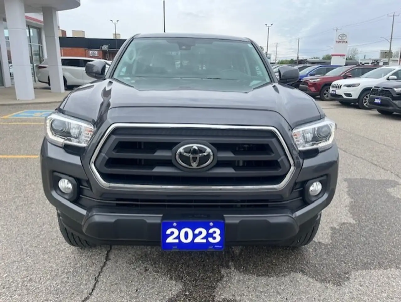 Toyota Tacoma photo Toyota Tacoma