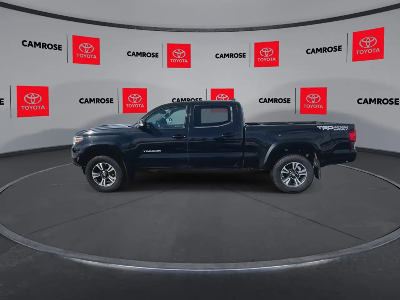 Toyota Tacoma снимка Toyota Tacoma