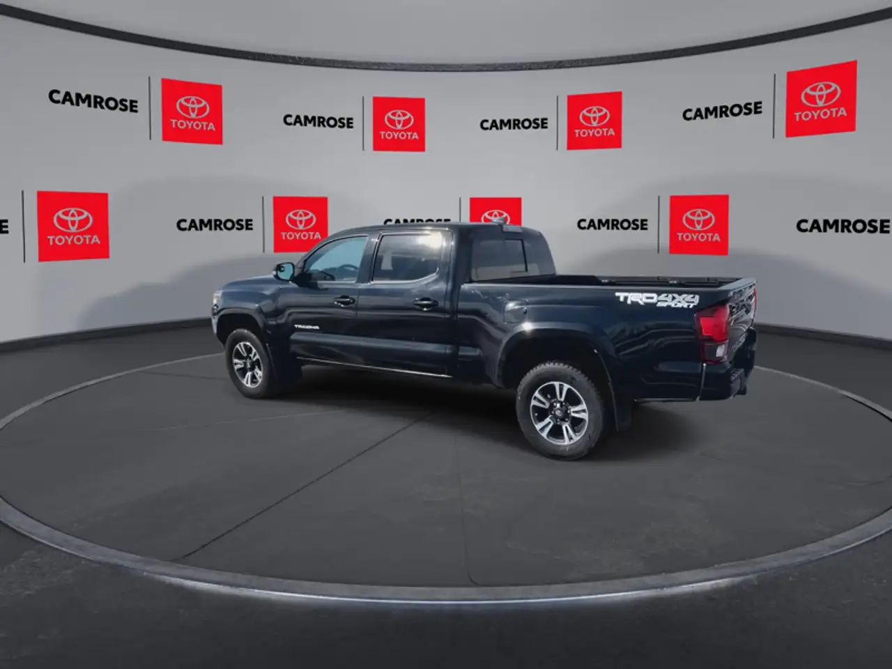 Toyota Tacoma снимка Toyota Tacoma