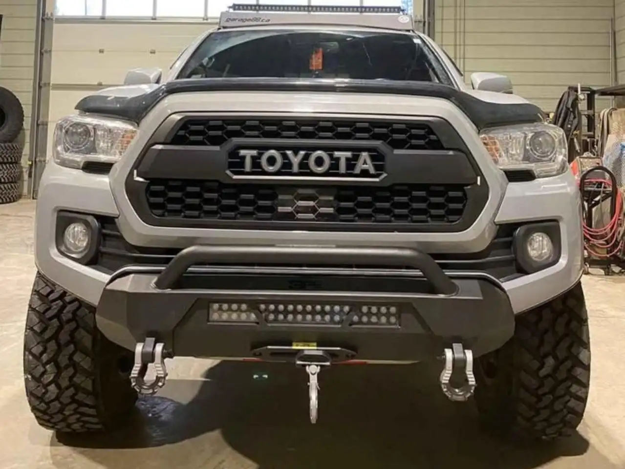 Toyota Tacoma снимка Toyota Tacoma