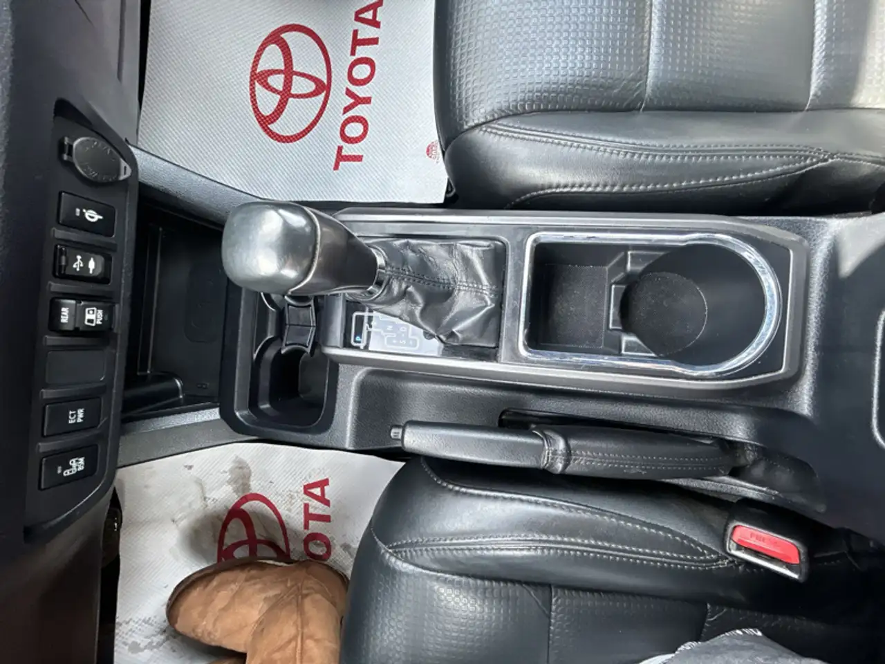 Toyota Tacoma снимка Toyota Tacoma