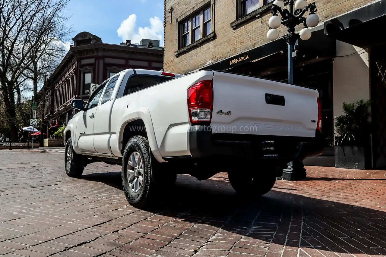Toyota Tacoma снимка Toyota Tacoma