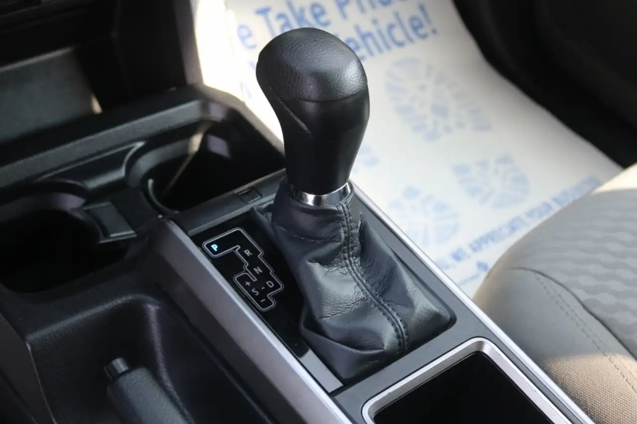Toyota Tacoma снимка Toyota Tacoma