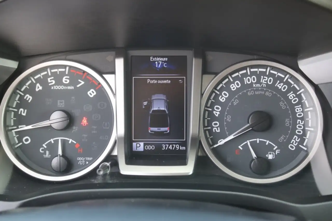 Toyota Tacoma снимка Toyota Tacoma
