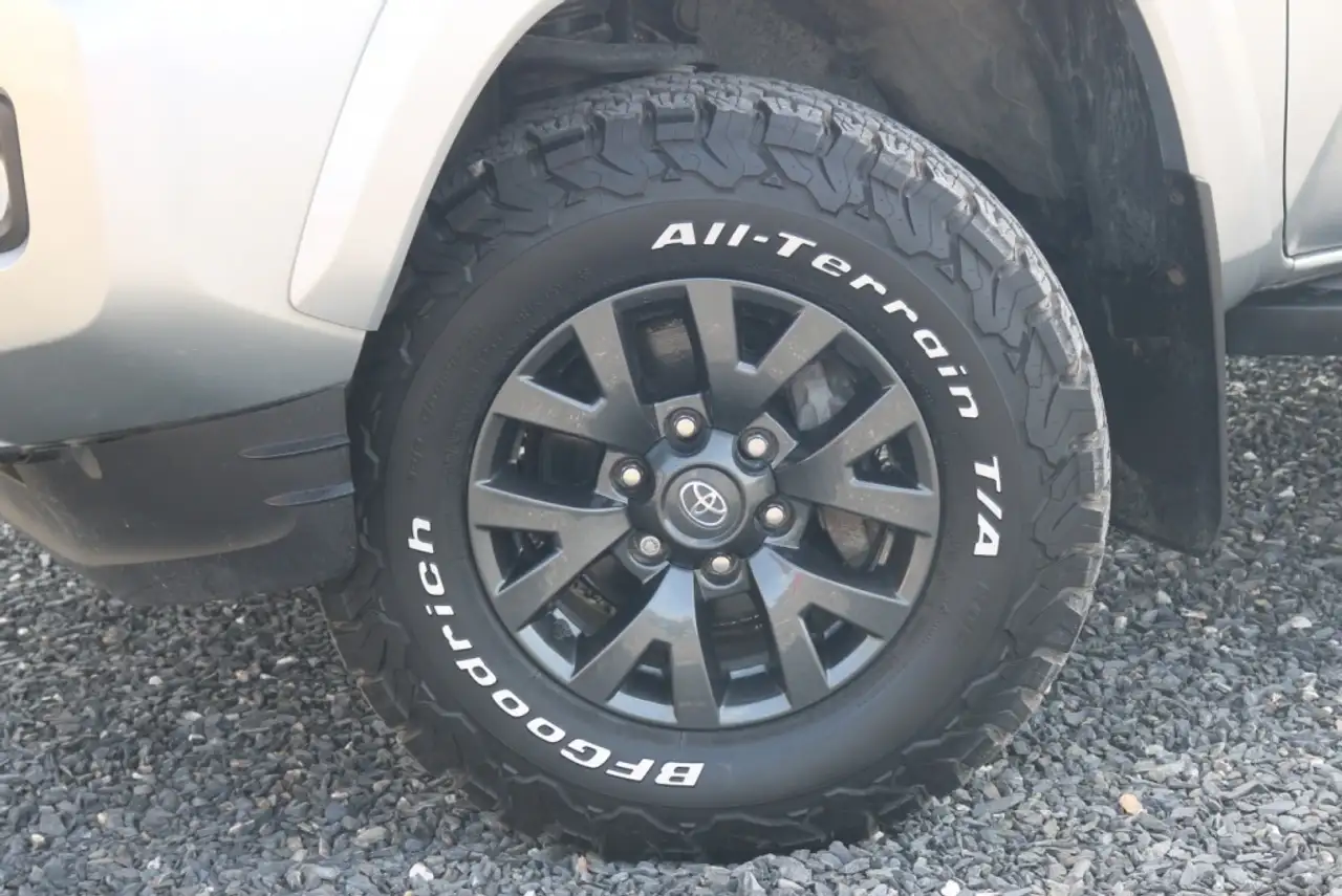 Toyota Tacoma снимка Toyota Tacoma