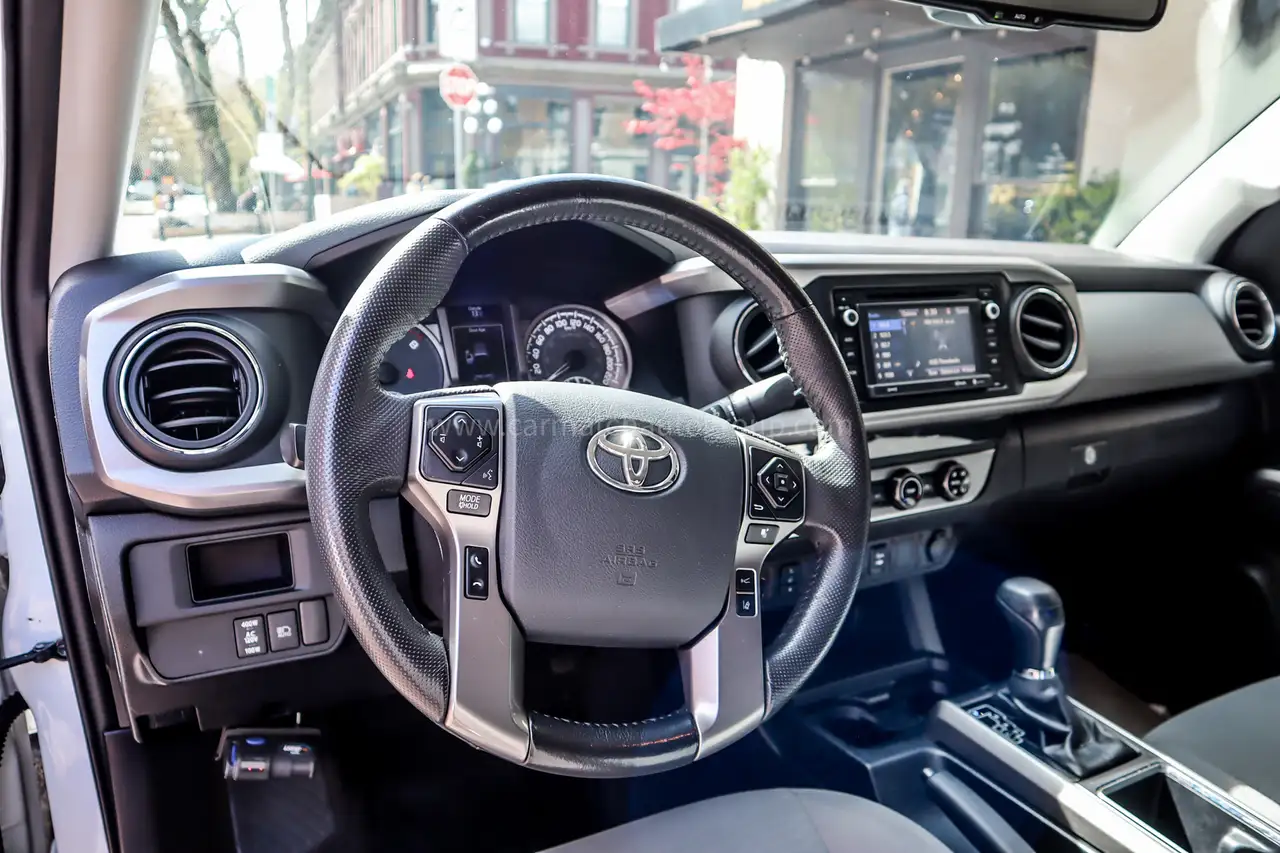 Toyota Tacoma снимка Toyota Tacoma