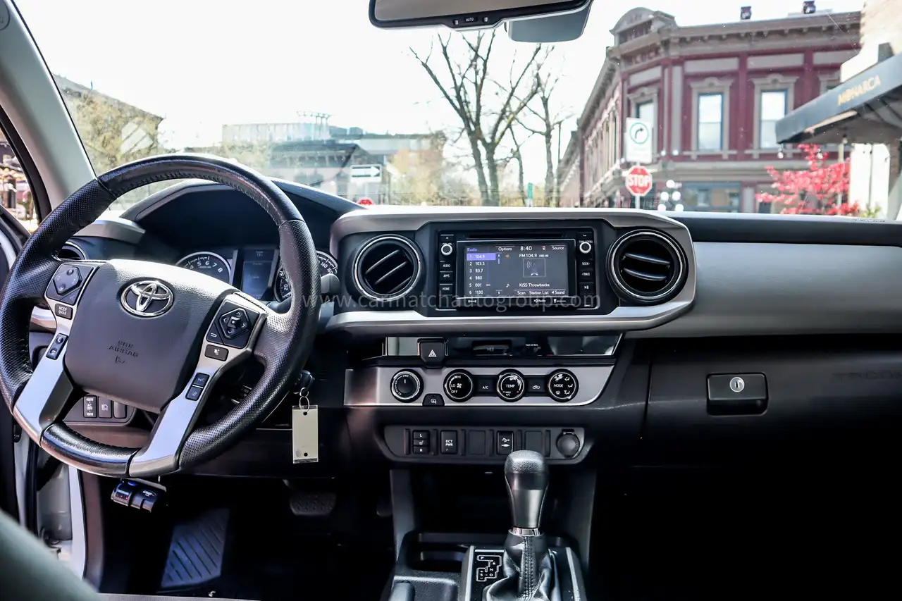 Toyota Tacoma снимка Toyota Tacoma