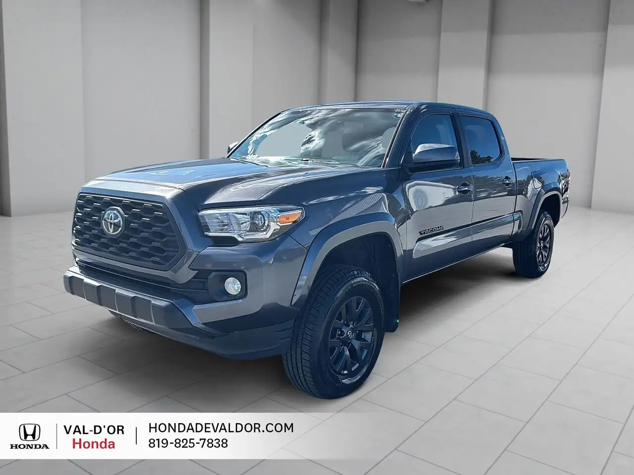 Toyota Tacoma снимка Toyota Tacoma
