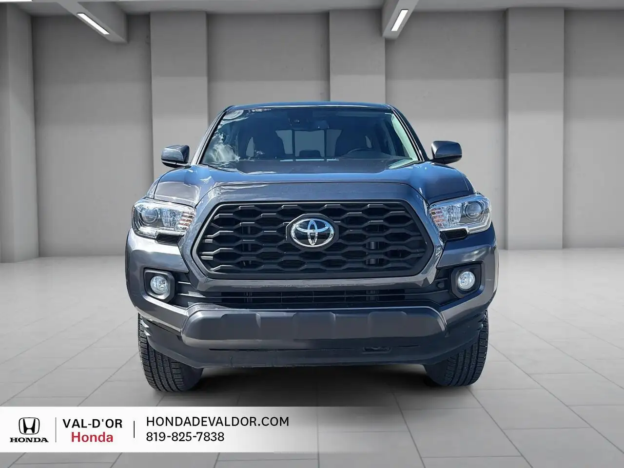 Toyota Tacoma снимка Toyota Tacoma