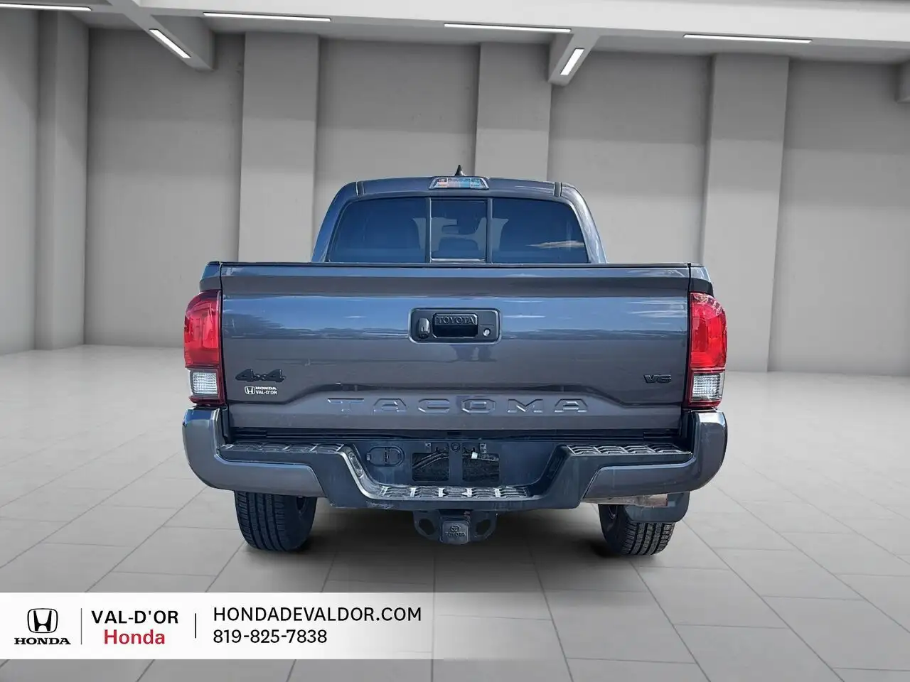 Toyota Tacoma снимка Toyota Tacoma