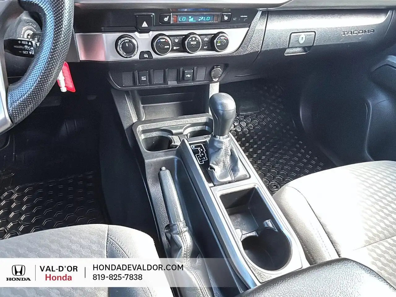 Toyota Tacoma снимка Toyota Tacoma