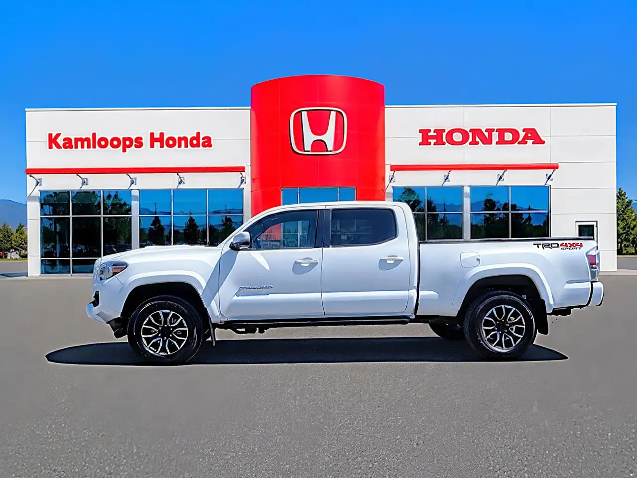 Toyota Tacoma снимка Toyota Tacoma