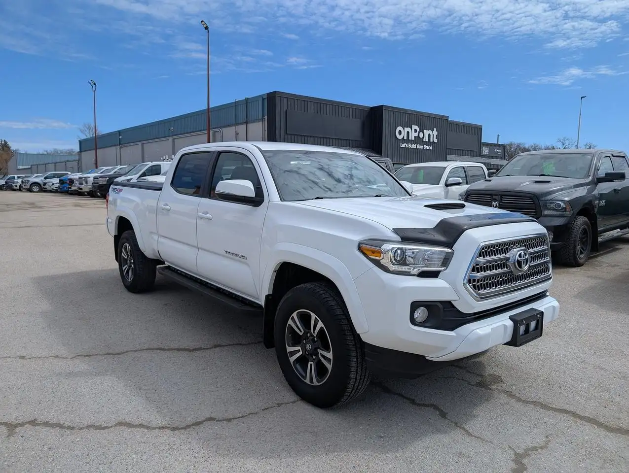 Toyota Tacoma снимка Toyota Tacoma