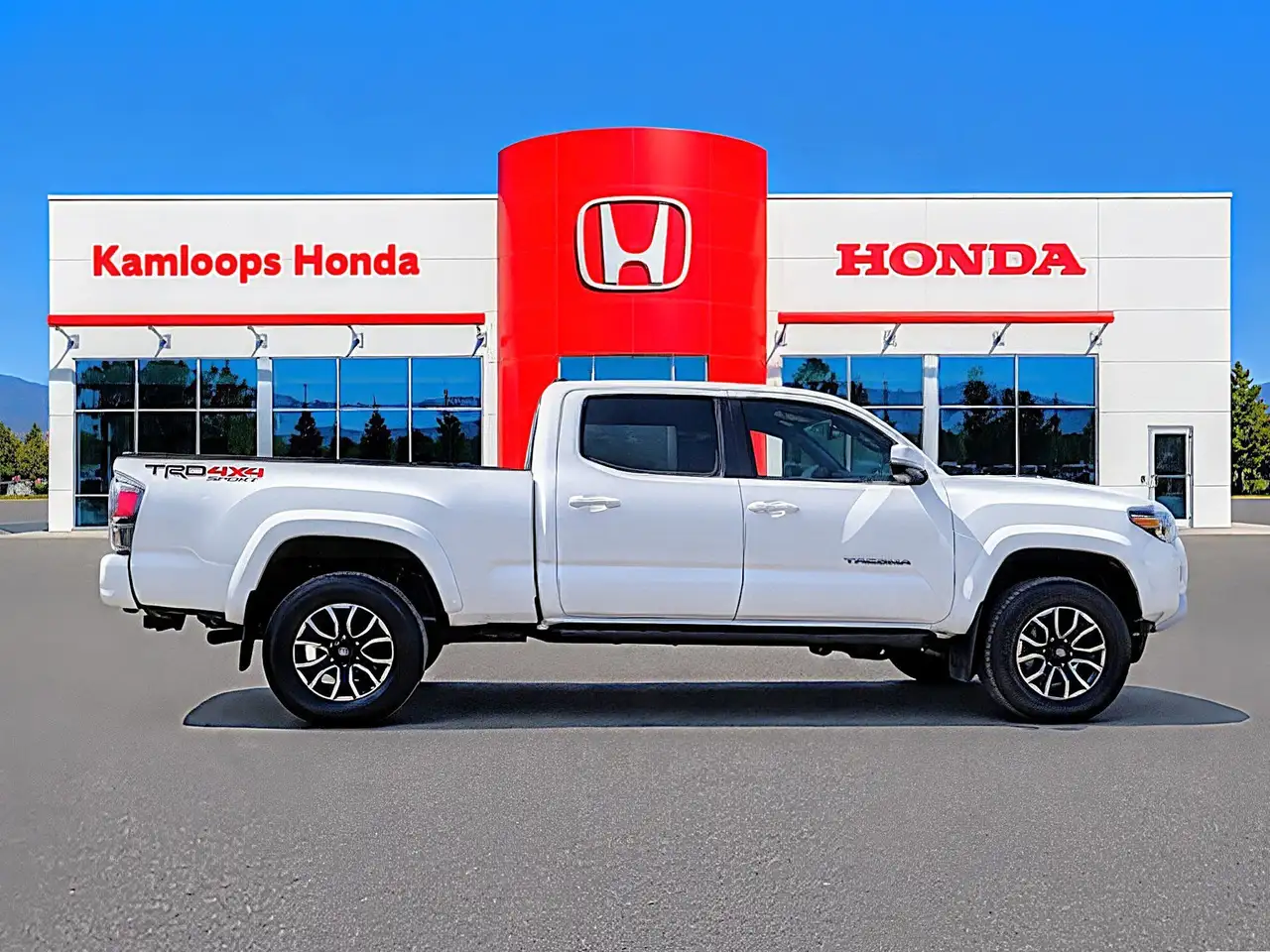 Toyota Tacoma снимка Toyota Tacoma