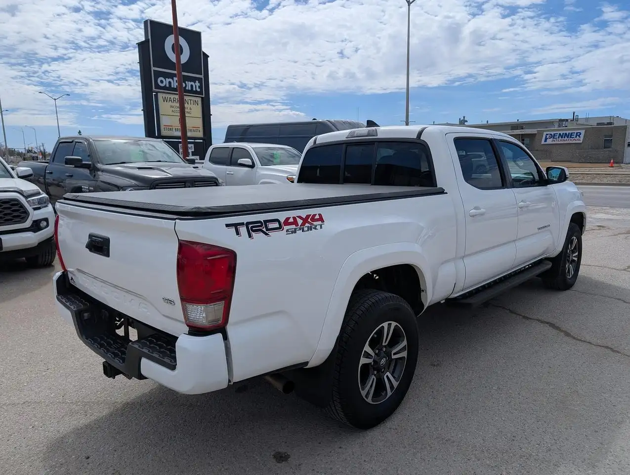 Toyota Tacoma снимка Toyota Tacoma