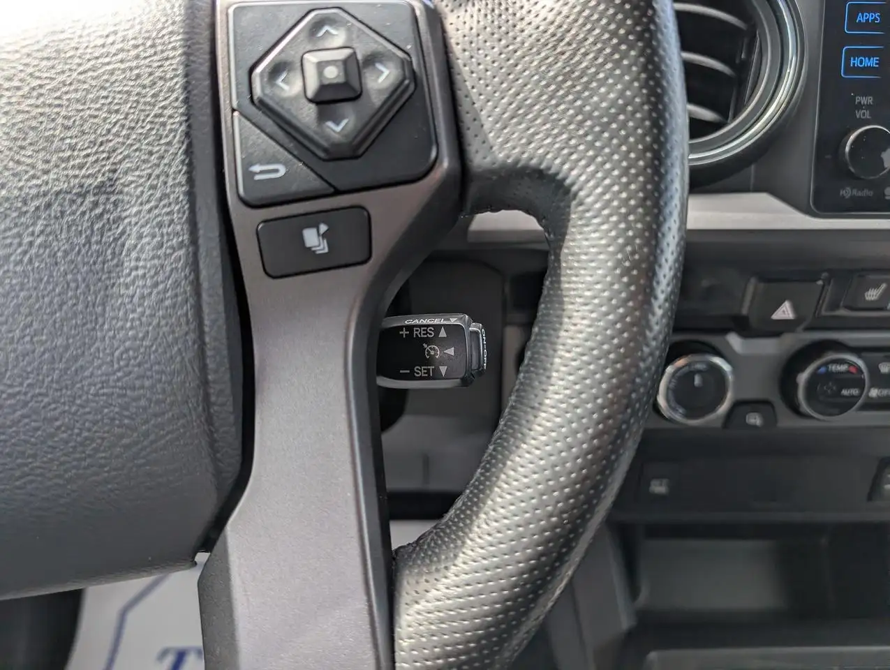 Toyota Tacoma снимка Toyota Tacoma