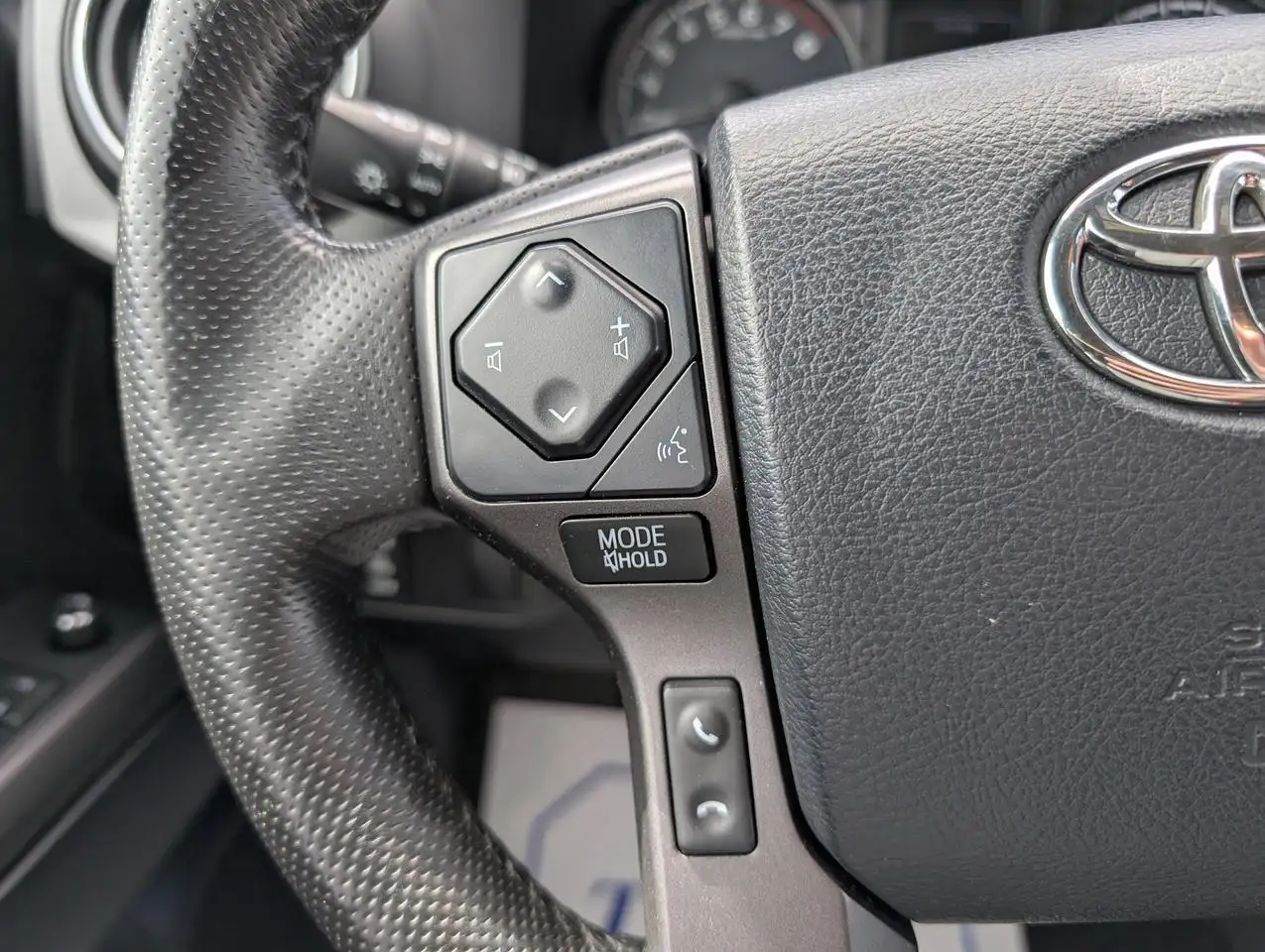 Toyota Tacoma снимка Toyota Tacoma