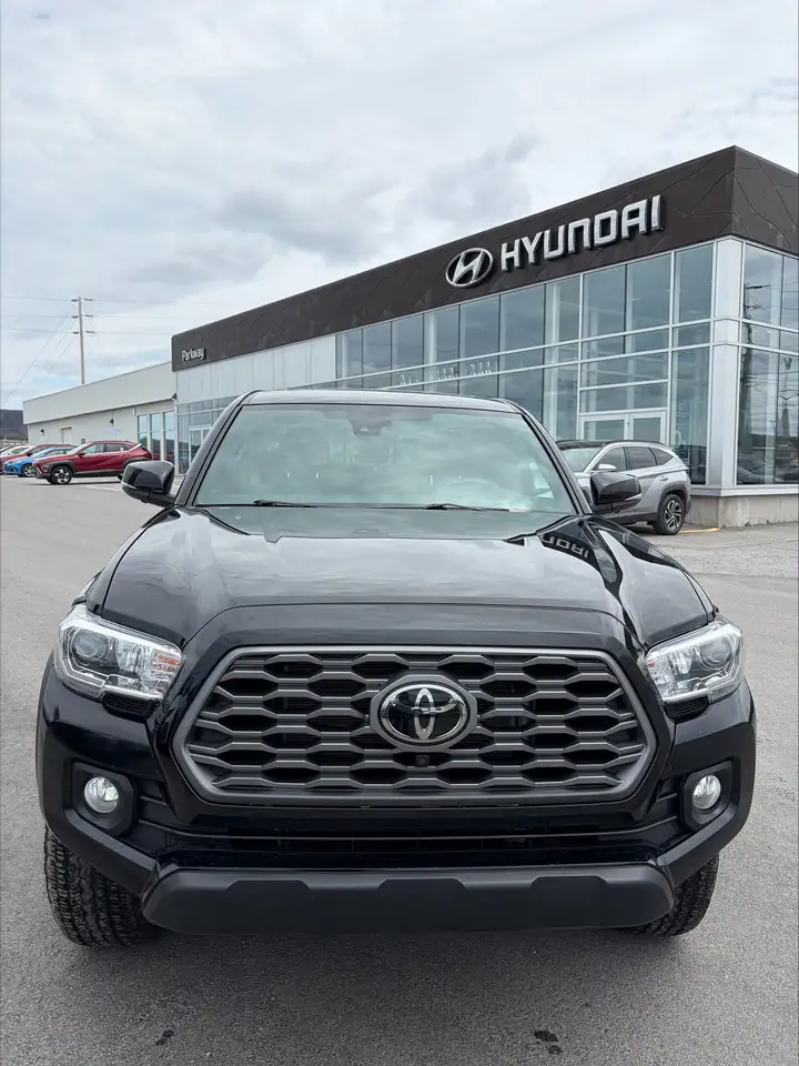 Toyota Tacoma снимка Toyota Tacoma