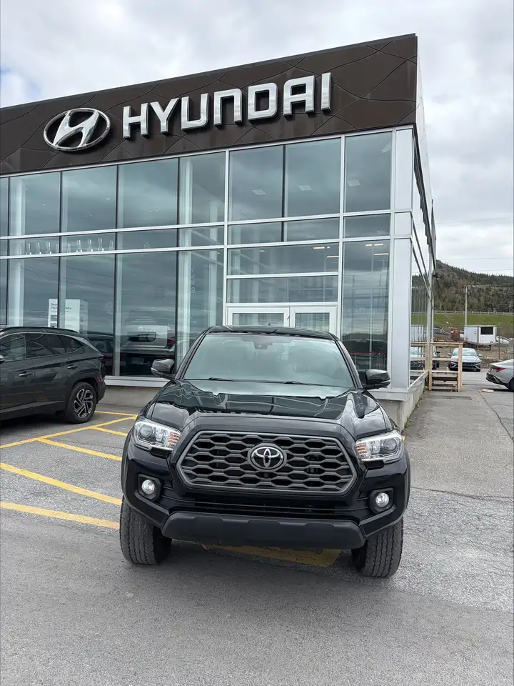 Toyota Tacoma снимка Toyota Tacoma