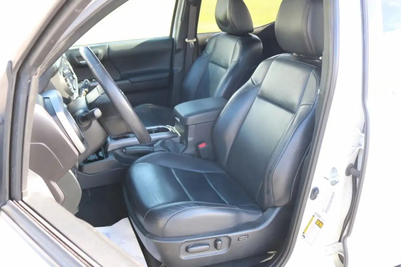 Toyota Tacoma снимка Toyota Tacoma