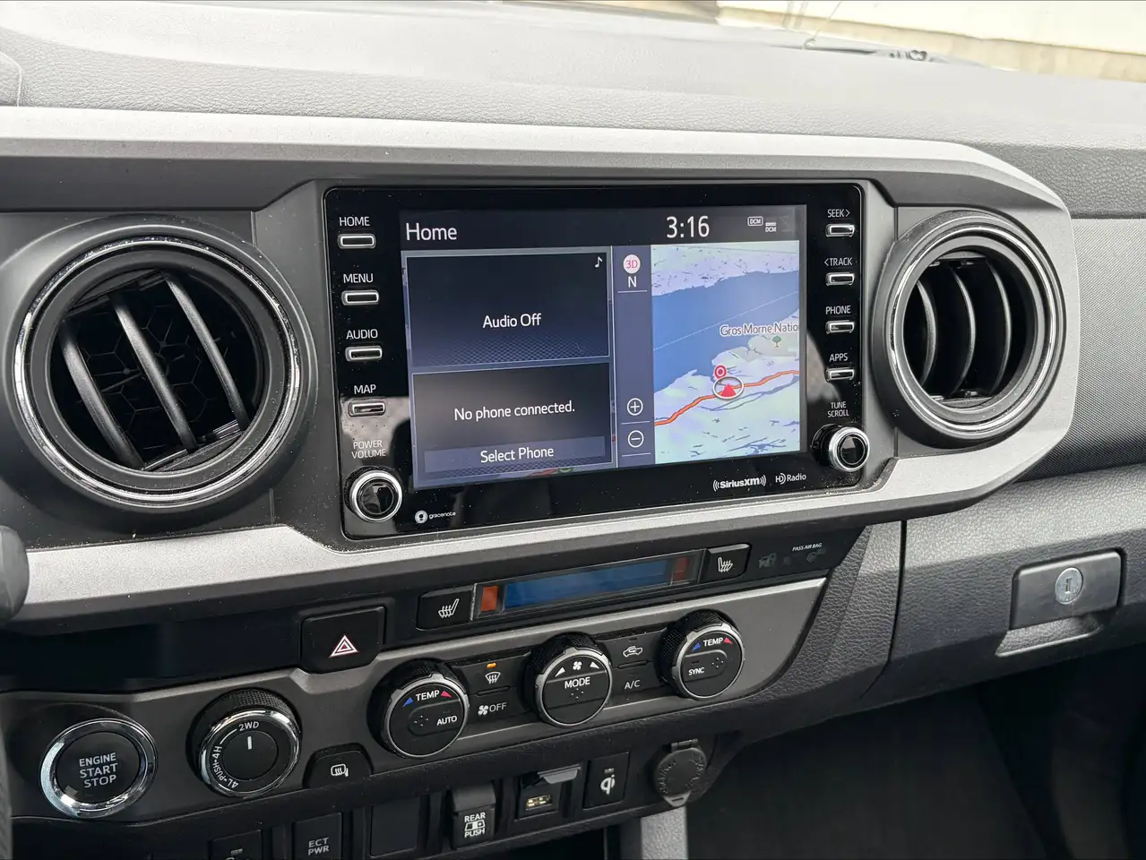 Toyota Tacoma снимка Toyota Tacoma