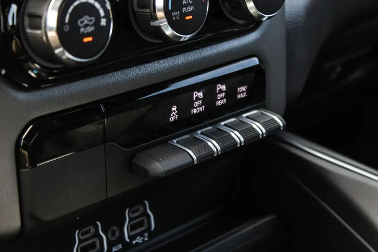RAM 1500 photo RAM 1500