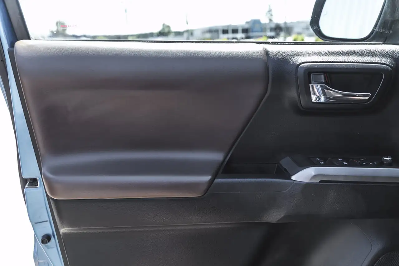 Toyota Tacoma снимка Toyota Tacoma