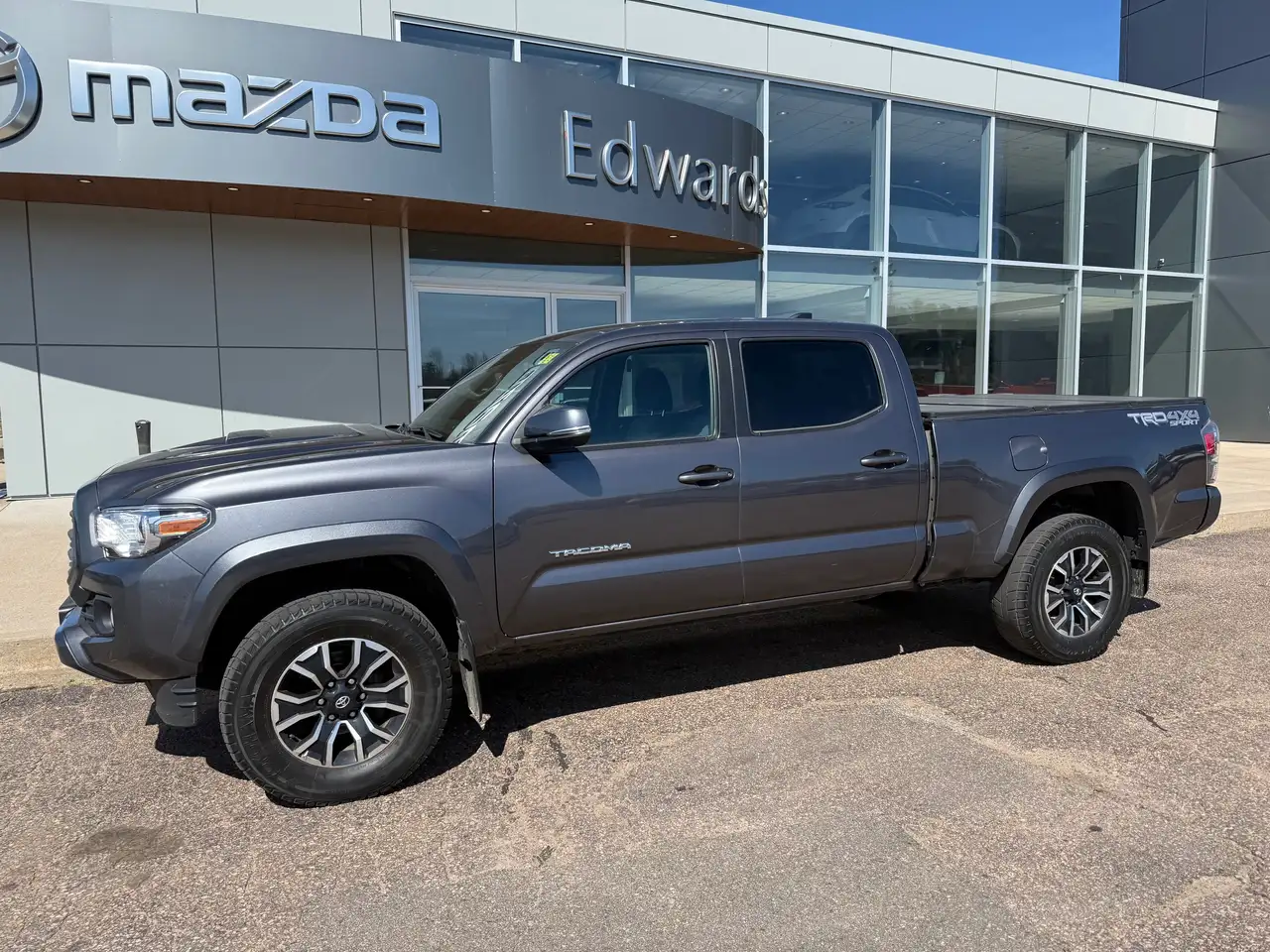 Toyota Tacoma снимка Toyota Tacoma