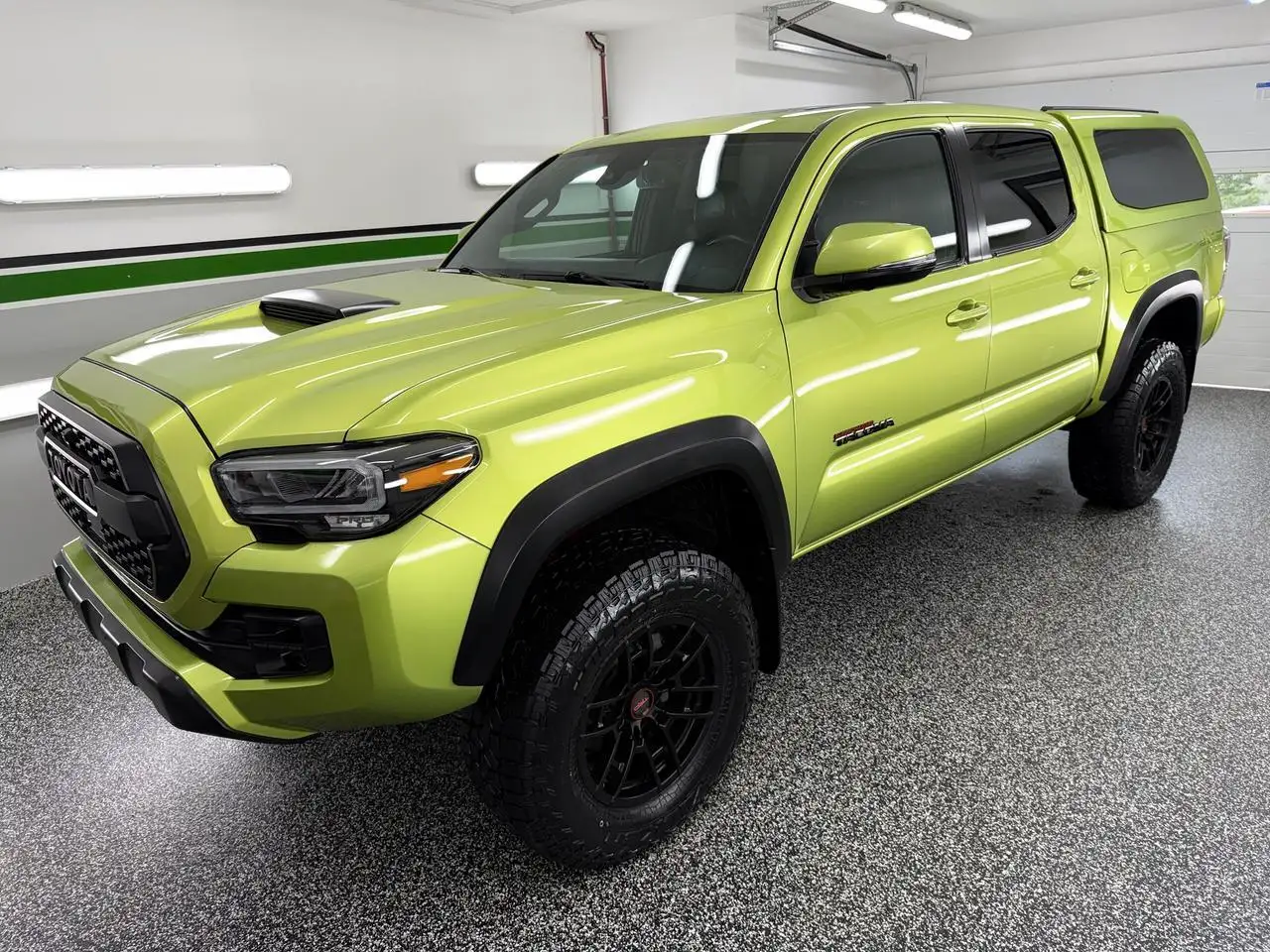 Toyota Tacoma снимка Toyota Tacoma