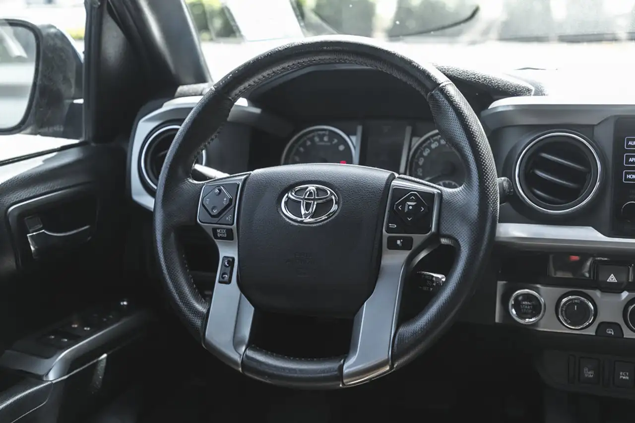 Toyota Tacoma снимка Toyota Tacoma
