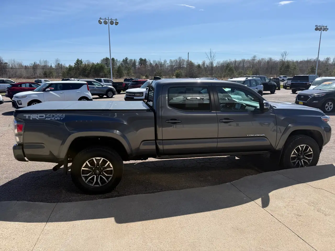Toyota Tacoma снимка Toyota Tacoma