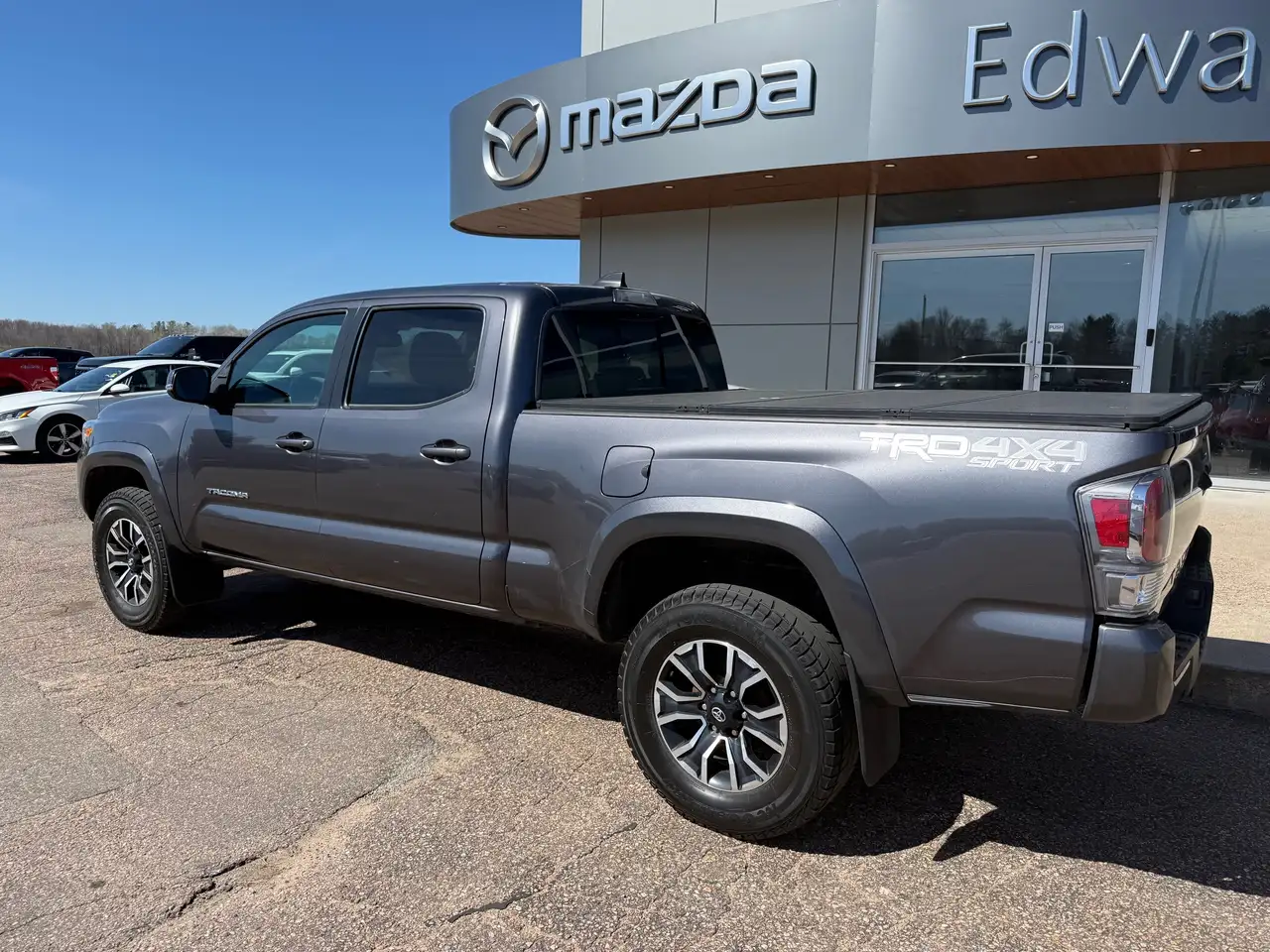 Toyota Tacoma снимка Toyota Tacoma