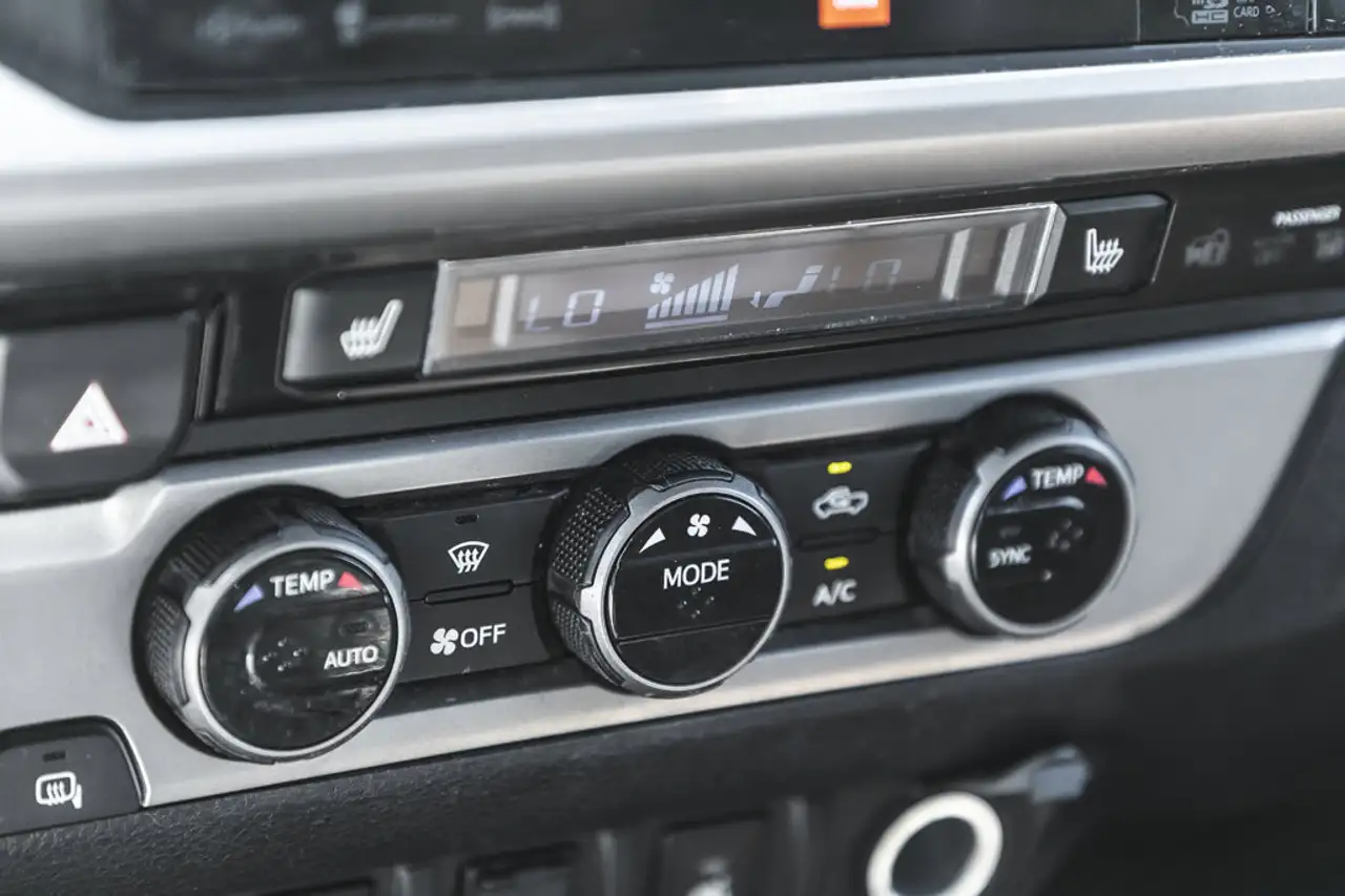 Toyota Tacoma снимка Toyota Tacoma