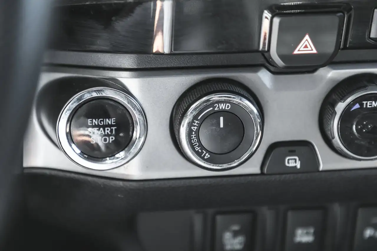 Toyota Tacoma снимка Toyota Tacoma